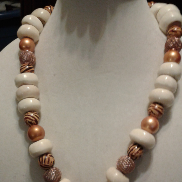 Gold & Cream Stone Necklace & Bracelet - Picture 3 of 3